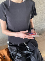 Pleats T-shirts