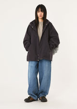 Basic crew-neck over long sleeve