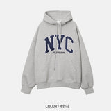 NYC レタリングルーズフィットフーディー