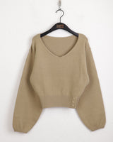 Bien off-shoulder two-way button slit V-neck long sleeve knit