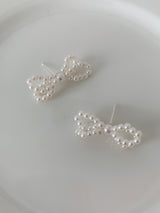 アイレットリボンパールピアス / [925silver] Eyelet ribbon pearl earrings