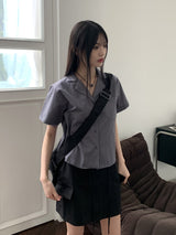 バオポケットVネックオープンカラークロップド半袖シャツ / Bao pocket V-neck open collar cropped short-sleeved shirt