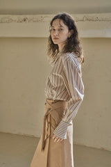 カラーカットアウトシャツ/COLLAR CUTOUT SHIRT_BEIGE
