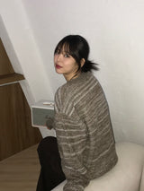 エリカストライプVネックニット