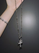 Silver crom neckless