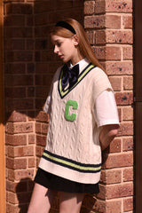 ライトグリーンCパッチvネックニットベストユニセックス / Light Green C Patch V-neck Ivory Knitwear Vest