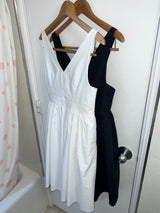 Vネックコットンドレス/V-neck cotton dress (white)