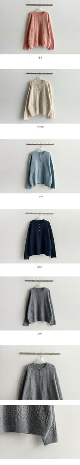 Berin Henley Neck button twisted knitwear