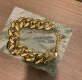 Gold Chain Short Necris