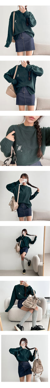 WU embroidered round knitwear