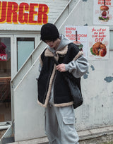 ハイネックバックルムトンベスト