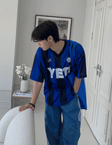 At YETI V Neck Short Sleeve T Shirt (3color)