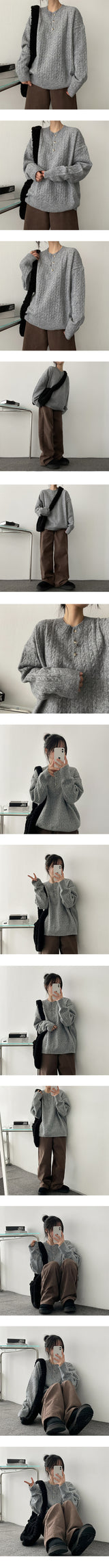 Berin Henley Neck button twisted knitwear