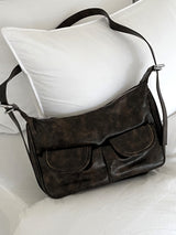Unbarred two-pocket vintage washed leather shoulder bag