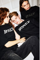 ハニーロゴ Tシャツ / CHARMS HONEY LOGO T-SHIRT BK