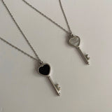 オニキスハートキーネックレス/uy Onyx heart key necklace