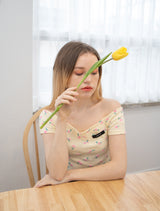フラワーオフショルダーTシャツ/flower offshoulder t-shirt