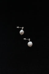 Pin Pearl Earrings