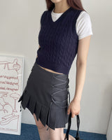 Lipa V-neck Twist Crop Knit Vest