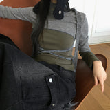 Warp two-tone color combination strap crop long-sleeved T-shirt