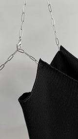 チェーンノースリーブトップ/CHAIN SLEEVELESS TOP
