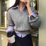 [BELLIDE MADE] シグネチャーツイスティールースフィットVネックニットウェア