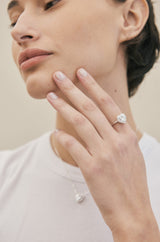 クリスタルハートリング / Crystal Heart Ring (White)