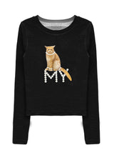 Pearls on cat T-shirt