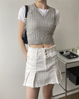 Lipa V-neck Twist Crop Knit Vest