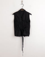 リウムプリーツシャーリングストリングノースリーブブラウス / Leeum pleated shirring string sleeveless blouse