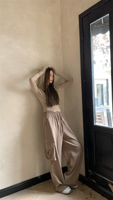 ブロンドロングスリーブフーディー