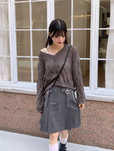 Siren Wave Punching Layered V-neck Cropped Long-Sleeved Knitwear