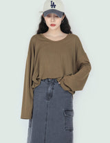 オーバーサイズフィットUネックロングスリーブTシャツ / Oversized Fit U-Neck Long-Sleeved T-Shirt