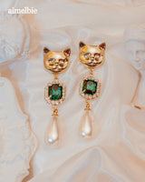メルビーザキャットシリーズ - エメラルドスクエアアンドパールピアス / Melbie The Cat Series - Emerald Square and Pearls Piercing