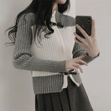 Jiu Buckle Coloring V-neck Two-way Knit Zip-up