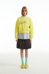 チェリープラネットグラフィッククロップスウェットシャツ / CHERRY PLANET GRAPHIC CROP SWEATSHIRT [YELLOW]