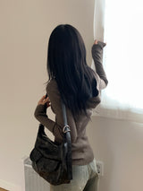 Unbarred two-pocket vintage washed leather shoulder bag