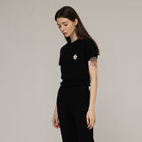 フラワードット刺繍スリム半袖Tシャツ / Flower Dotted Embroidery Slim Short-Sleeved T-Shirt