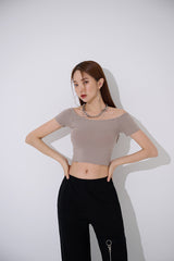 プレーン オフショルダー クロップ Tシャツ / TOP(9393) Plain Off Shoulder Crop Tee