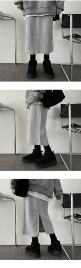 Canine Back Open V-neck Knit Skirt