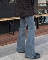 Crack demim boots cut pants