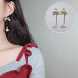 ゼアキティイヤリング/There's a Kitty Earring (Weeekly Sujin, Weki Mei Sei Earring)