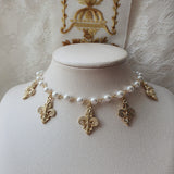 リトルフルール・ド・リスパールチョーカーネックレス / Little Fleur-De-Lis Pearl Choker Necklace