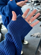 10.candy daily loosefit round knit