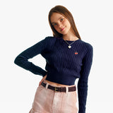 スモールチェリーケーブルクロップニット／SMALL CHERRY CABLE CROP KNIT [DARK NAVY]