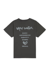 スローガンTシャツ