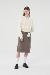 ウィティーバニーVネックスウェットシャツ／WITTY BUNNY V-NECK SWEATSHIRT [CREAM]