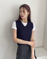 Lipa V-neck Twist Crop Knit Vest