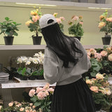 パステルVネッククロップドスウェットシャツ