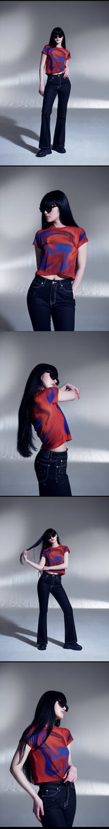 ドランクグラフィッククロップTシャツ / RED DRUNK GRAPHIC CROP T-SHIRTS